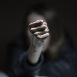 18. CZY MIŁOŚĆ ODCHODZI? ENERGIA W ZWIĄZKACH